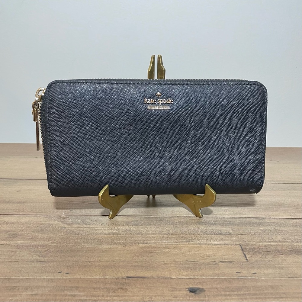 Kate Spade Morgan zip around leather large wallet good used condition. Black.